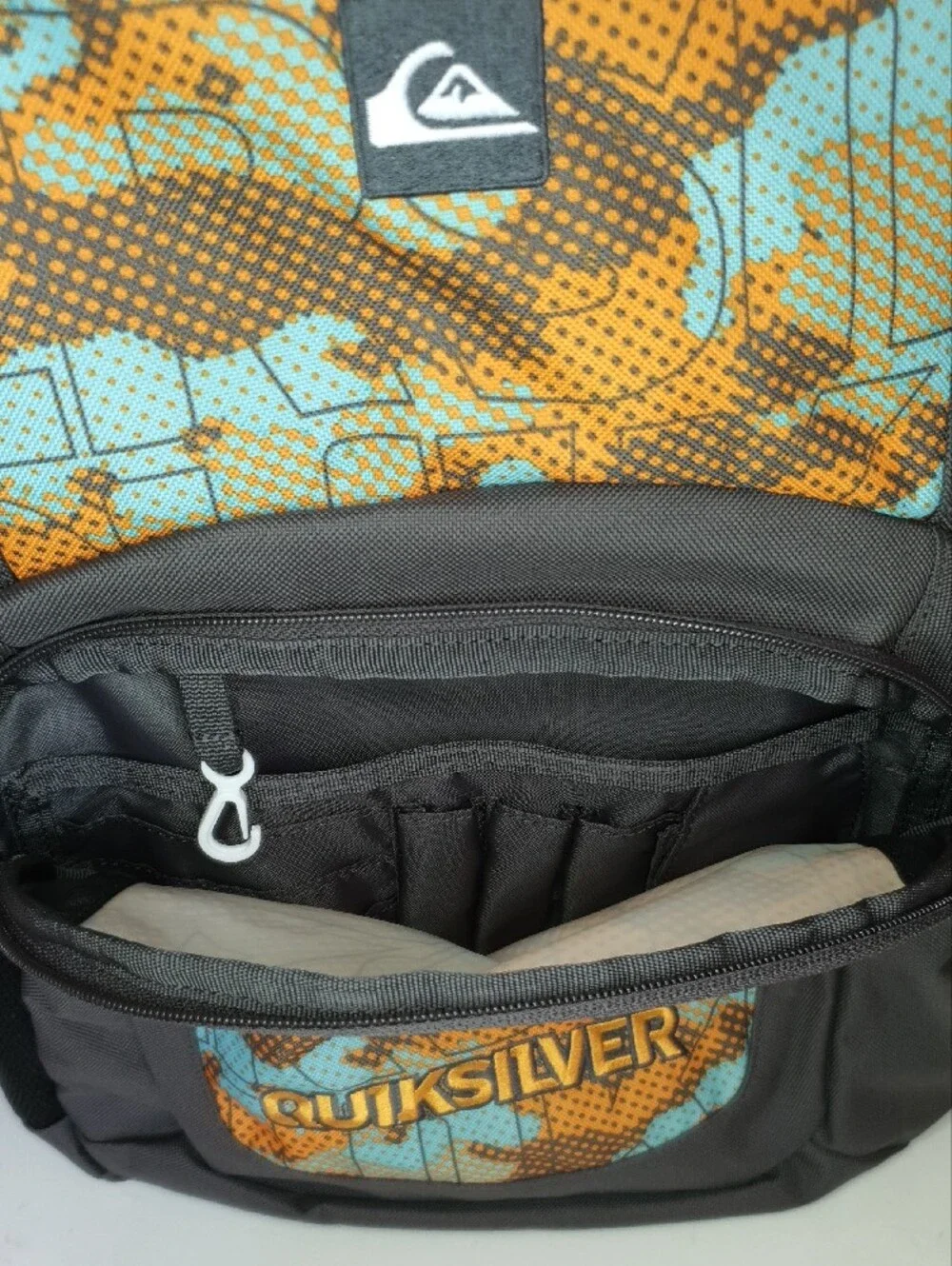 Quiksilver fabric straps padded